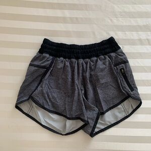 Lululemon Tracker Low-Rise Lined Short (Size 4)
